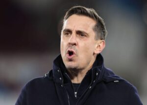 Gary Neville Chỉ Trích Real Madrid Vì Cách Tiếp Cận Alexander-Arnold